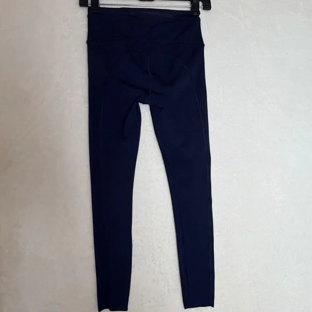 Athleta Navy Blue Accelerate 7/8 Tight Leggings XS Zero Edge Hem Activewear - Picture 5 of 9